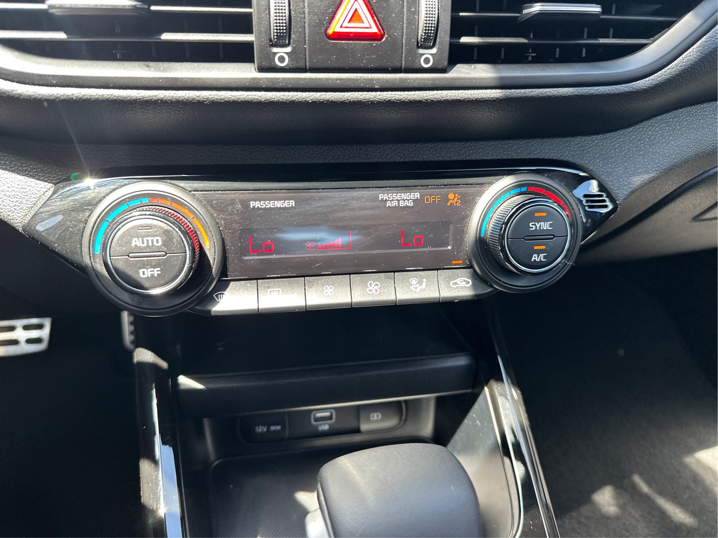 Used 2023 Kia Forte GT-Line w/ GT-Line Technology Package FWD image 29