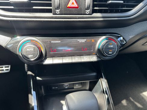 Used 2023 Kia Forte GT-Line w/ GT-Line Technology Package FWD image 29