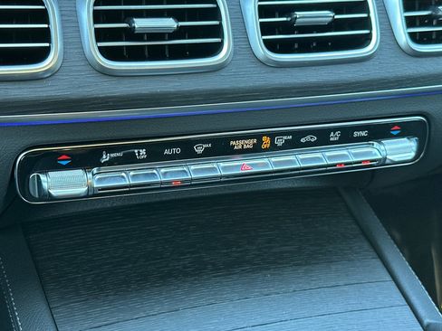New 2025 Mercedes-Benz GLS 450 4MATIC image 18
