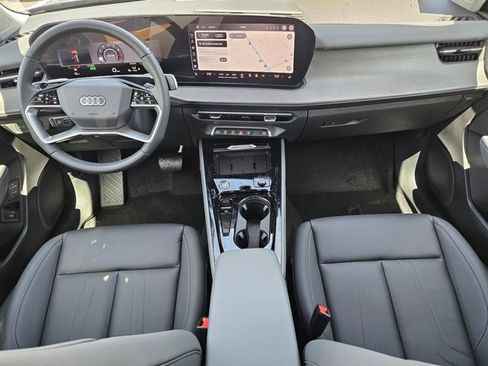 New 2026 Audi Q3 quattro 2.0T AWD/4WD image 15