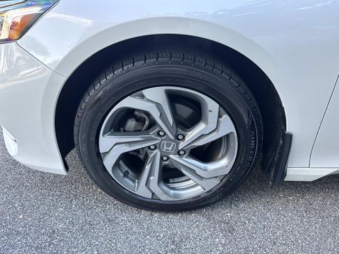 Used 2018 Honda Accord EX-L image 10