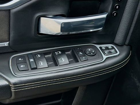 Used 2024 RAM 3500 Laramie w/ Night Edition image 23