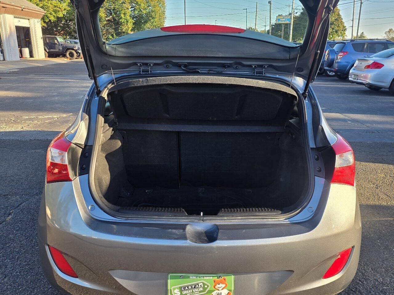 Used 2017 Hyundai Elantra GT FWD image 19
