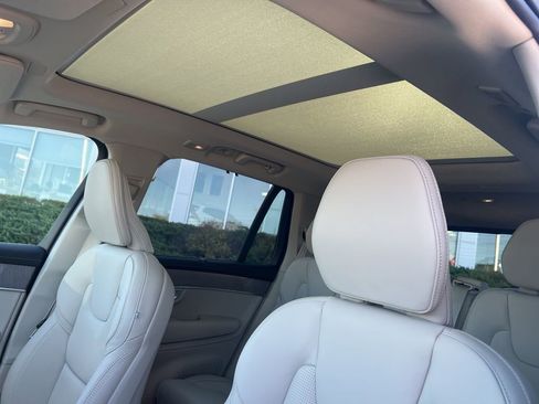 New 2026 Volvo XC90 B6 Ultra w/ Protection Package AWD/4WD image 17