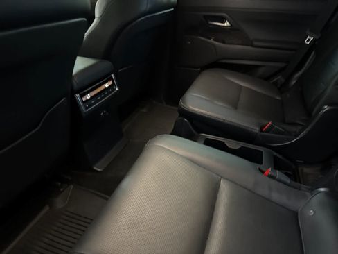 Used 2024 Lexus GX 550 w/ Accessory Package (Z1) AWD/4WD image 4
