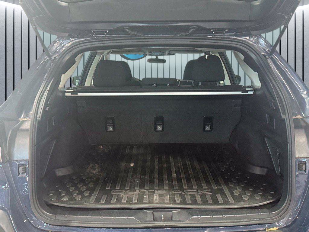 Used 2025 Subaru Outback AWD/4WD image 8
