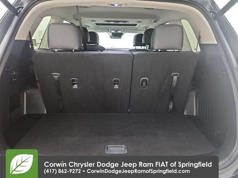 Used 2025 Kia Telluride S FWD image 32