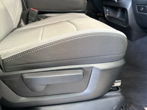 Used 2024 RAM 2500 Big Horn w/ Bed Utility Group image 22