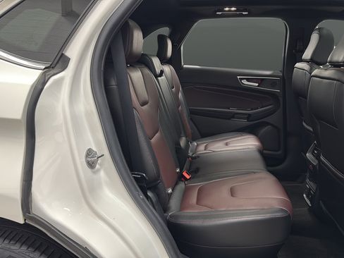 Used 2020 Ford Edge Titanium w/ Equipment Group 301A AWD/4WD image 24