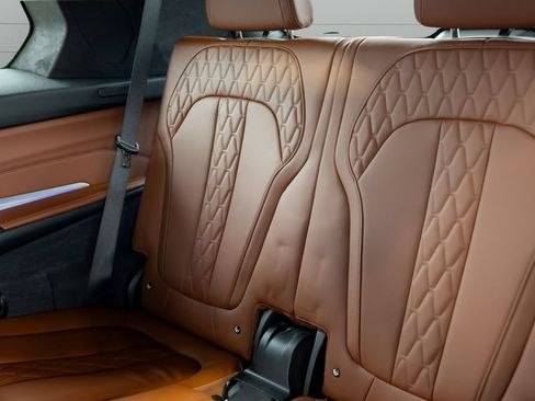 Used 2024 BMW X7 M60i w/ Executive Package AWD/4WD image 61