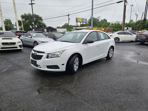 Used 2014 Chevrolet Cruze LS FWD image 7