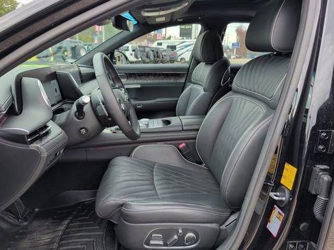 Used 2024 Genesis G90 3.5T AWD/4WD image 16