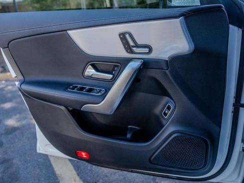 Used 2025 Mercedes-Benz CLA 250 image 15