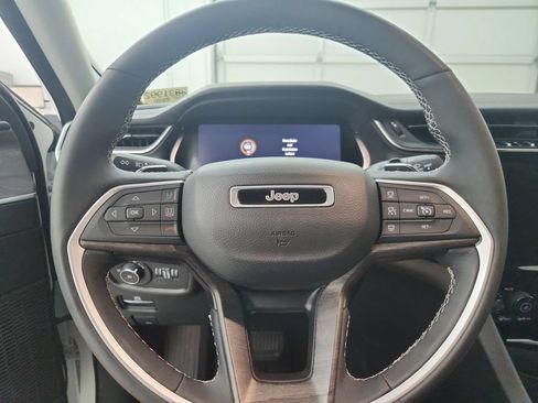 Used 2023 Jeep Grand Cherokee L Limited w/ Trailer Tow Group (B) AWD/4WD image 25