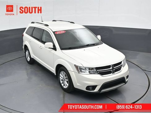 Used 2019 Dodge Journey SE FWD image 50