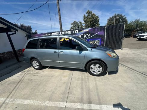 Used 2005 Toyota Sienna LE w/ LE Pkg 3 FWD image 5