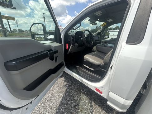 Used 2017 Ford F350 XL image 8