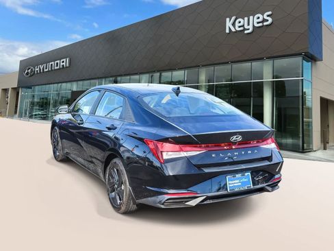 Used 2023 Hyundai Elantra SEL FWD image 7