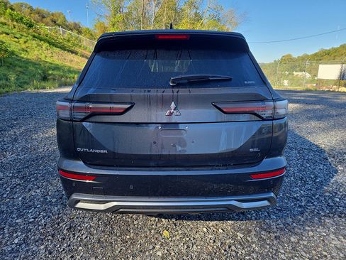 New 2025 Mitsubishi Outlander SEL image 5