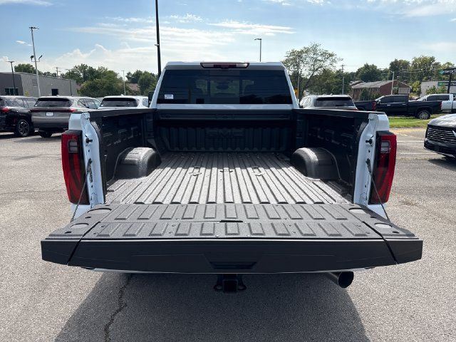New 2026 GMC Sierra 2500 Denali w/ Denali Reserve Package AWD/4WD image 9