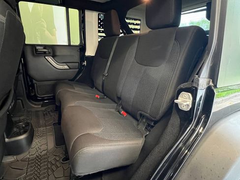 Used 2017 Jeep Wrangler Unlimited Sport image 10