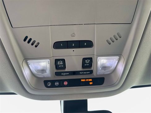 Used 2019 Buick Enclave Essence image 20