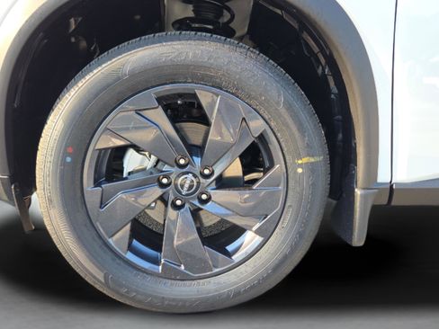 New 2026 Nissan Rogue SV FWD image 30