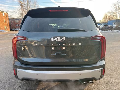Used 2024 Kia Telluride S w/ S Sunroof Package image 4