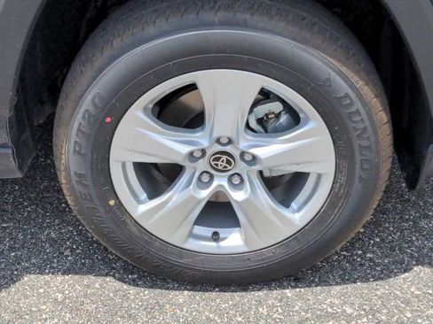 Used 2021 Toyota RAV4 XLE FWD image 11