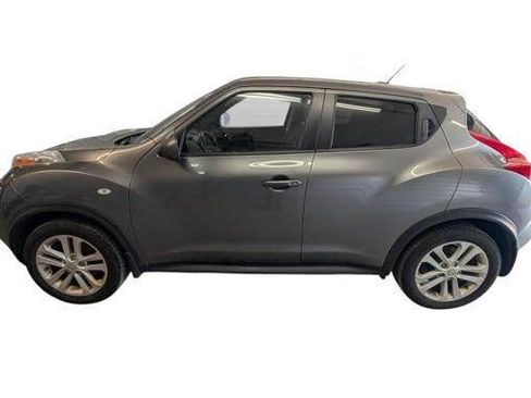 Used 2013 Nissan Juke SV AWD/4WD image 2