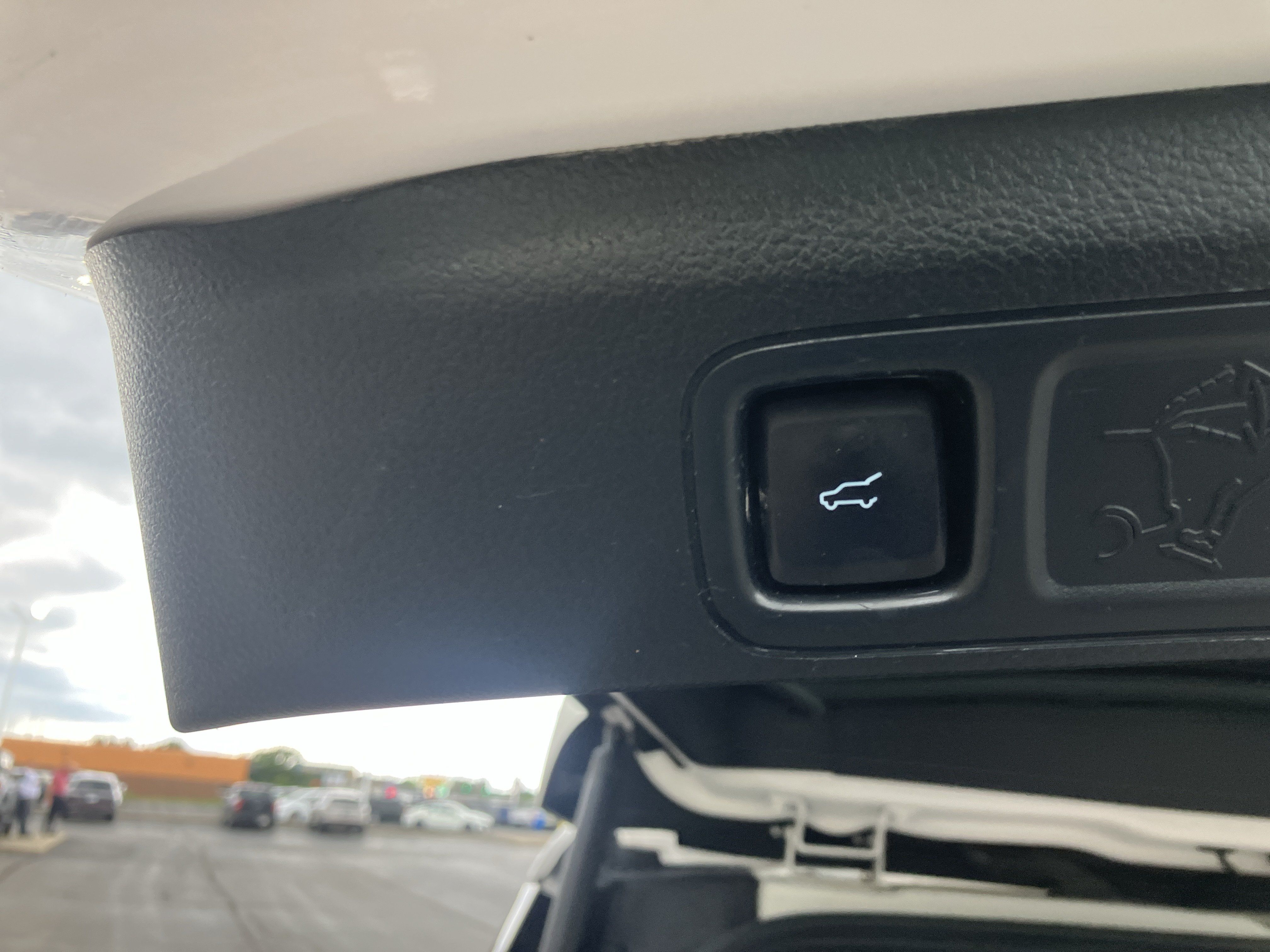 Used 2019 Ford Expedition Limited w/ Equipment Group 302A AWD/4WD image 13