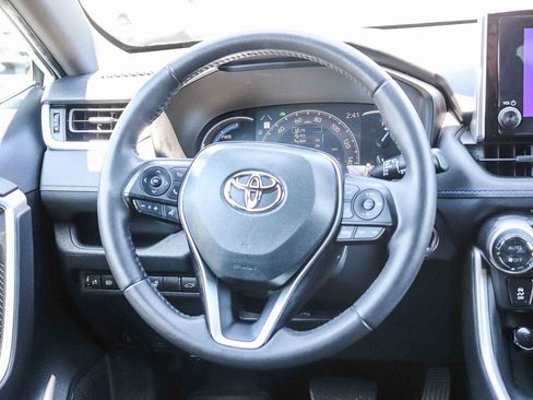 Certified 2023 Toyota RAV4 SE w/ Convenience Package AWD/4WD image 18