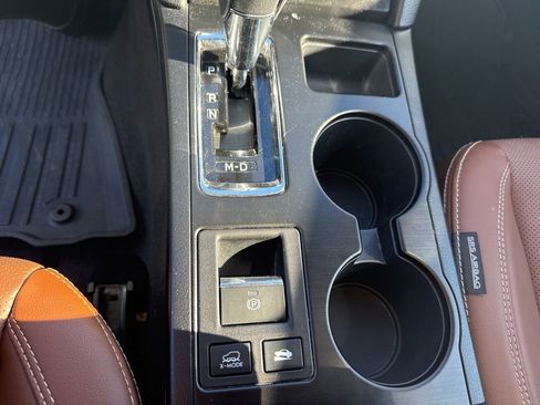 Used 2019 Subaru Outback 2.5i Touring image 18