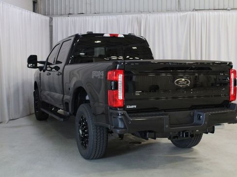 New 2026 Ford F250 Lariat w/ Black Appearance Package AWD/4WD image 24