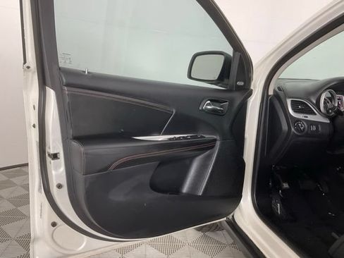 Used 2015 Dodge Journey R/T w/ Flexible Seating Group FWD image 13