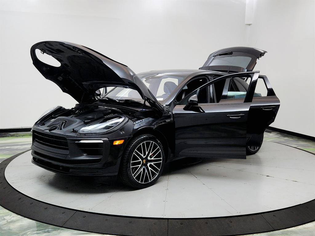 Used 2022 Porsche Macan GTS AWD/4WD image 9