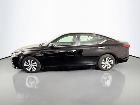 Used 2019 Nissan Altima 2.5 S FWD image 6
