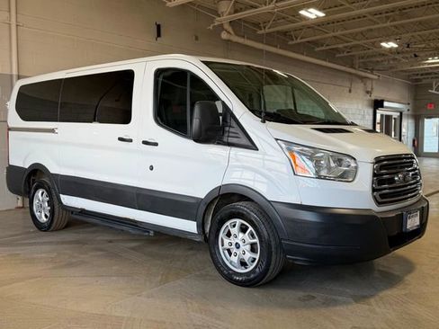 Used 2015 Ford Transit 150 XLT image 7