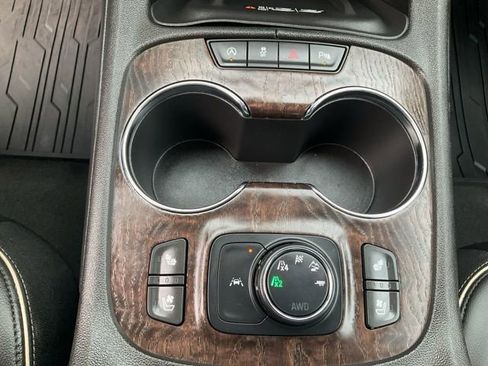 Used 2023 GMC Acadia Denali w/ Denali Technology Package image 20