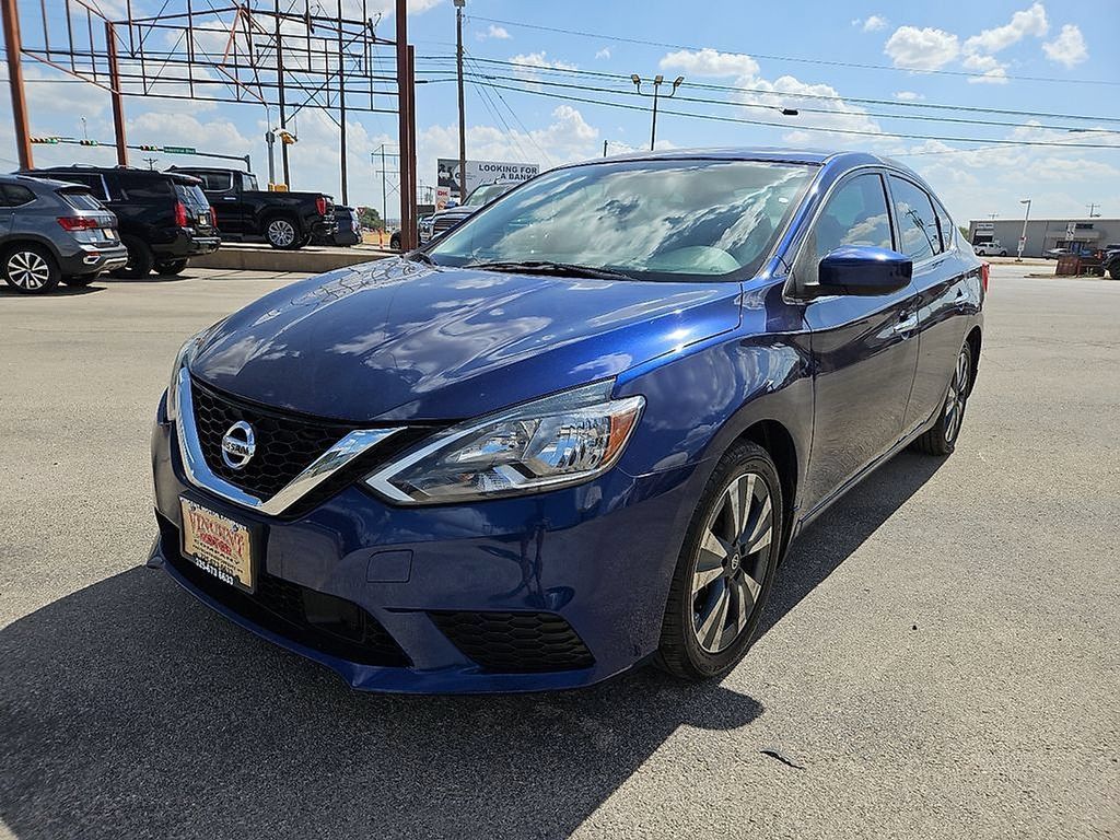 Used 2019 Nissan Sentra SV w/ Special Edition Package FWD image 1