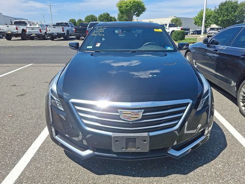 Used 2018 Cadillac CT6 Luxury AWD/4WD image 2