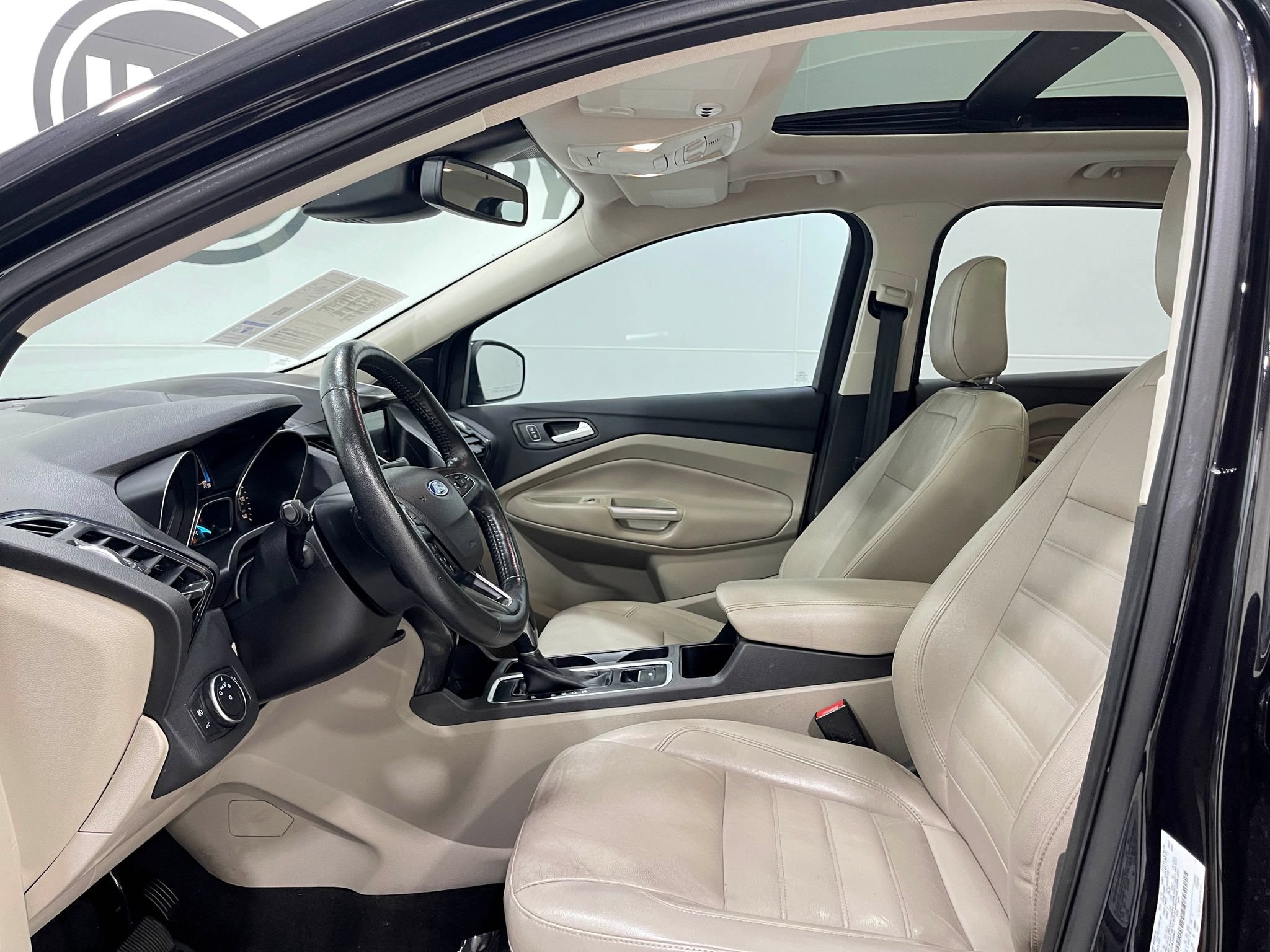 Used 2019 Ford Escape Titanium FWD image 13