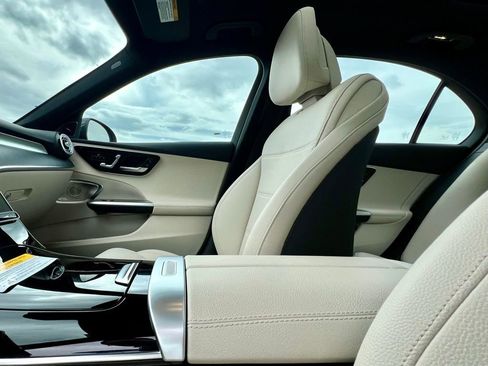 Certified 2026 Mercedes-Benz C 300 4MATIC Sedan image 18