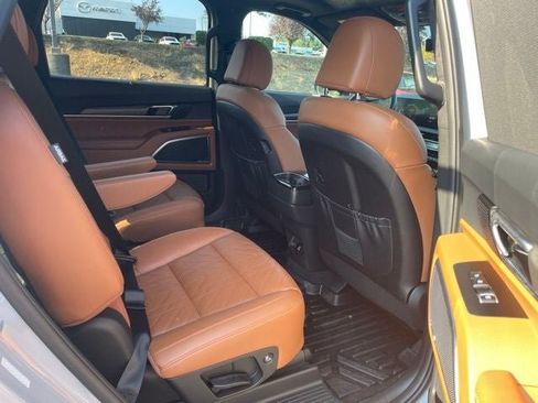Used 2024 Kia Telluride SX Prestige X-Pro AWD/4WD image 14