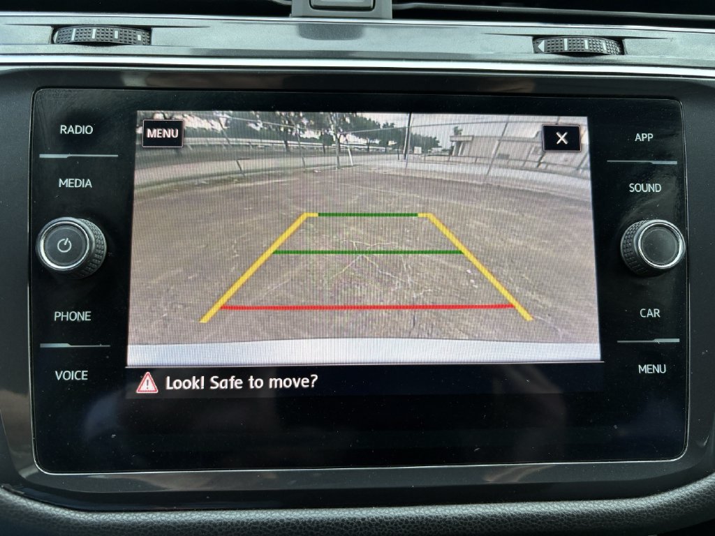 Used 2020 Volkswagen Tiguan SE R-Line FWD image 19