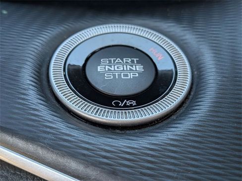 Used 2023 Jeep Grand Cherokee L Laredo image 20