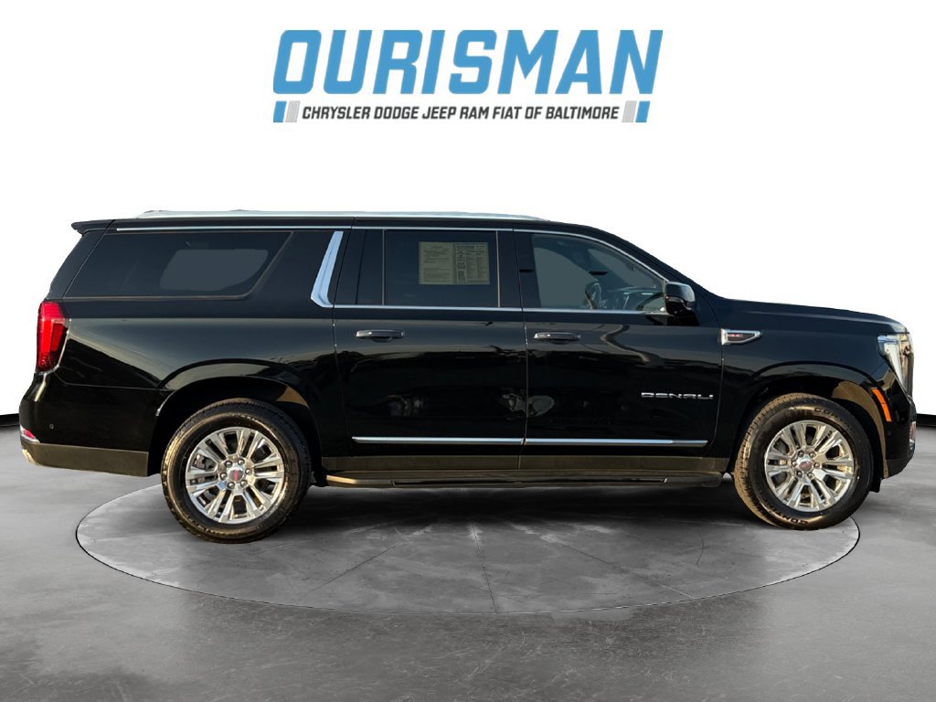 Used 2025 GMC Yukon XL Denali AWD/4WD image 7