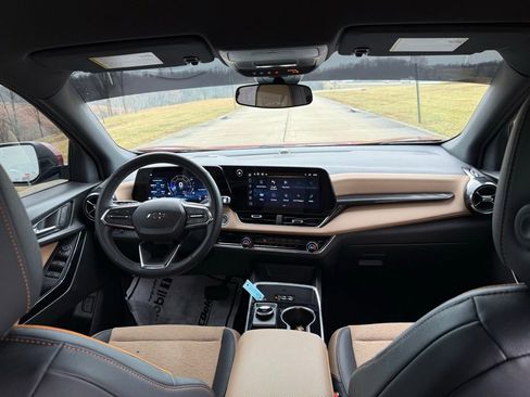 Used 2025 Chevrolet Equinox ACTIV image 19