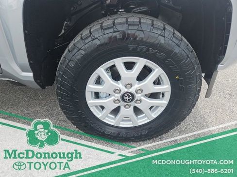 Used 2026 Toyota Tacoma SR5 AWD/4WD image 7