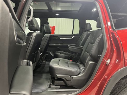 Certified 2025 GMC Acadia Elevation w/ Super Cruise Package AWD/4WD image 11